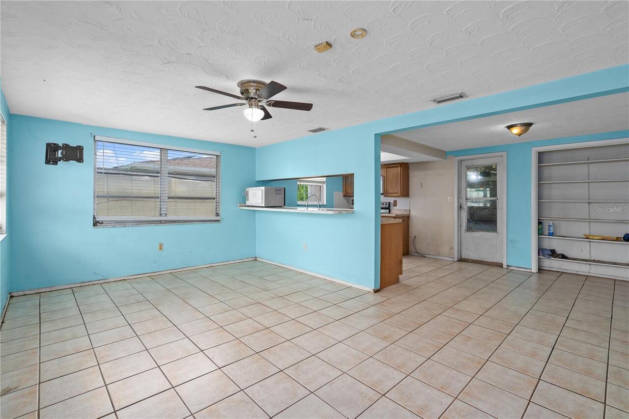 Listing Photo 10