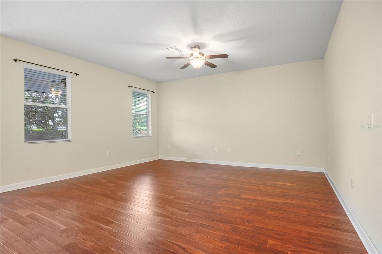 Listing Photo 9
