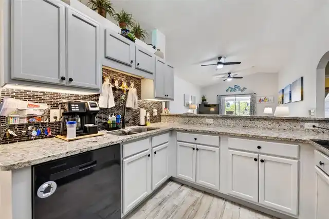 Listing Photo 18
