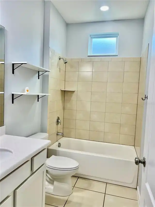 Listing Photo 16
