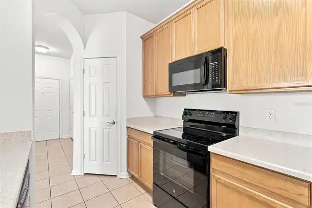 Listing Photo 14