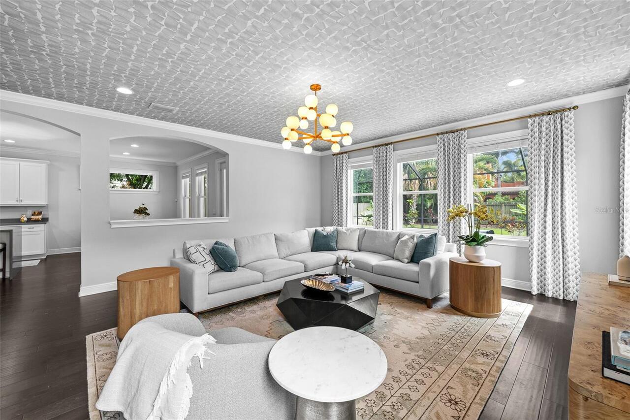 Listing Photo 11