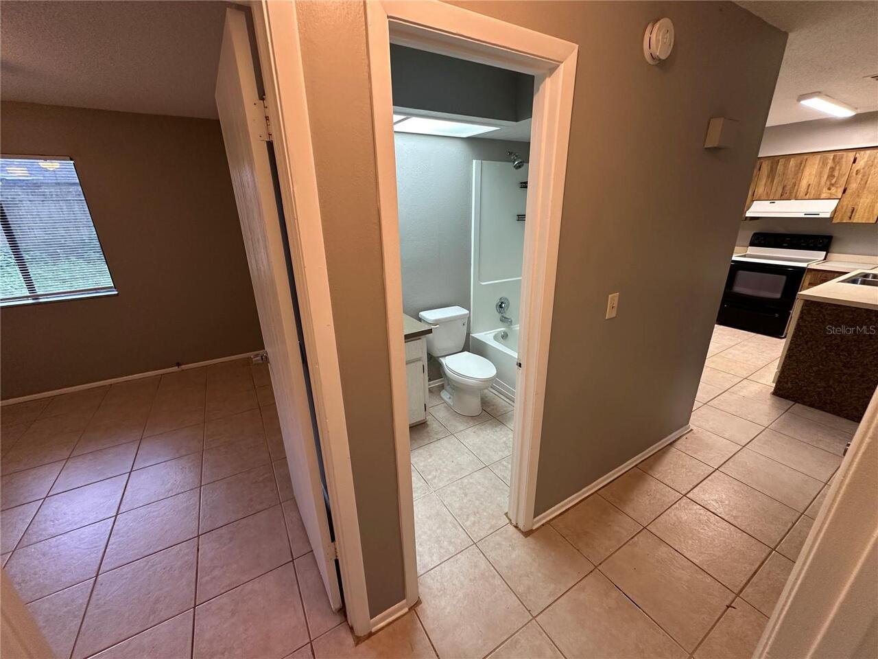 Listing Photo 12