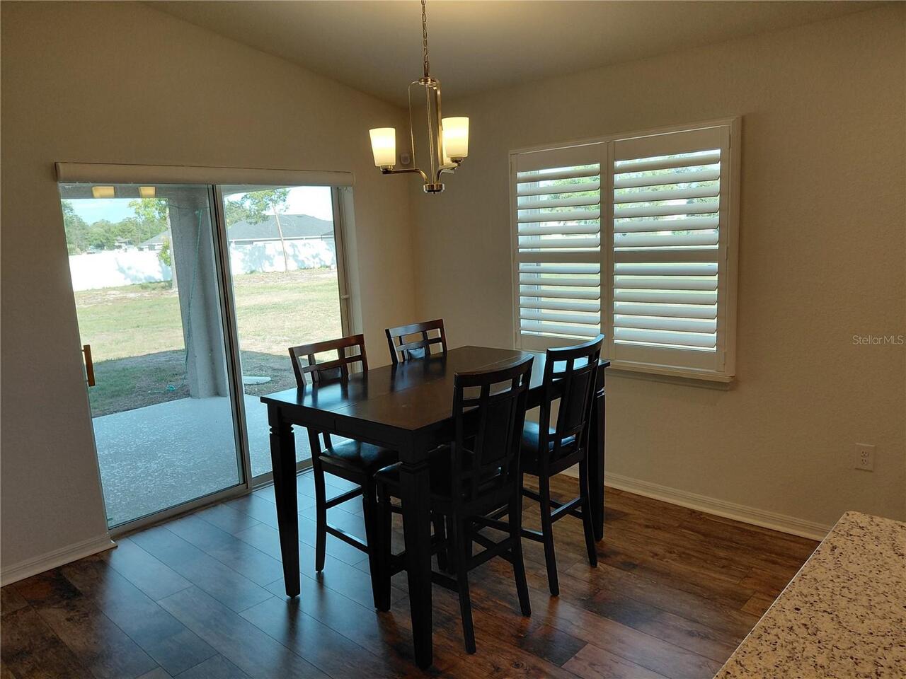 Listing Photo 8
