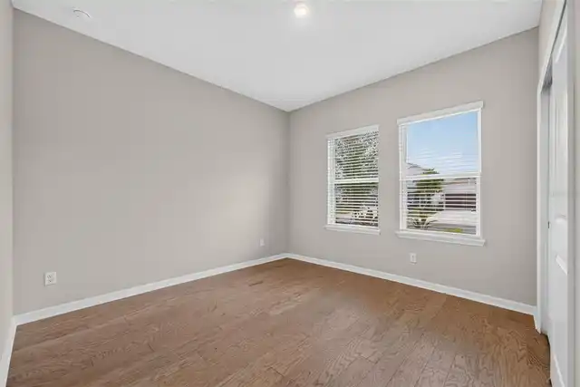 Listing Photo 16
