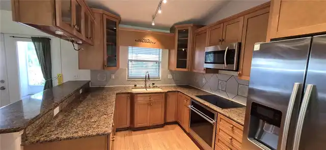 Listing Photo 5