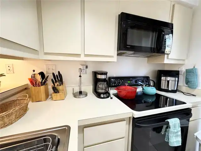 Listing Photo 25