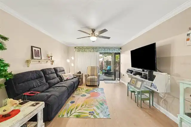 Listing Photo 8