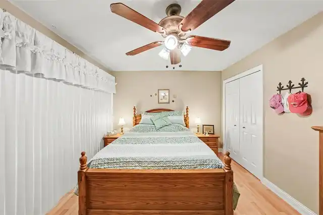 Listing Photo 11