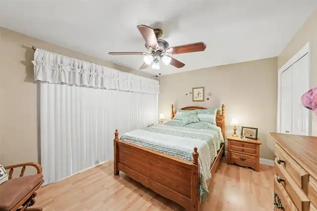 Listing Photo 12