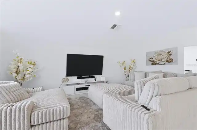 Listing Photo 36