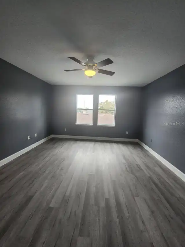 Listing Photo 8