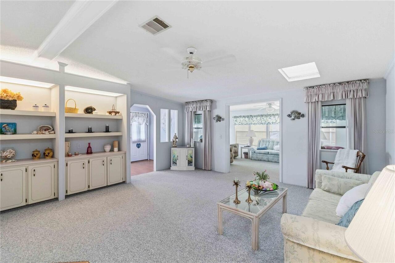Listing Photo 11