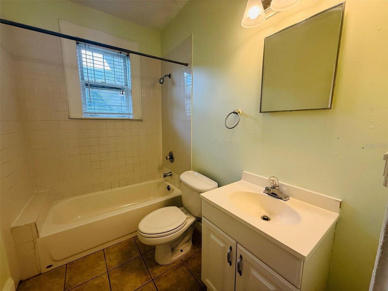 Listing Photo 11