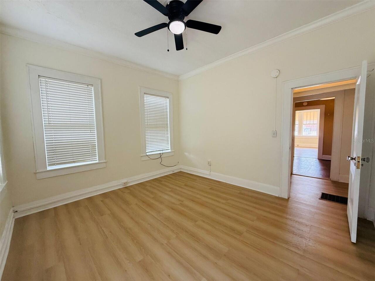 Listing Photo 14