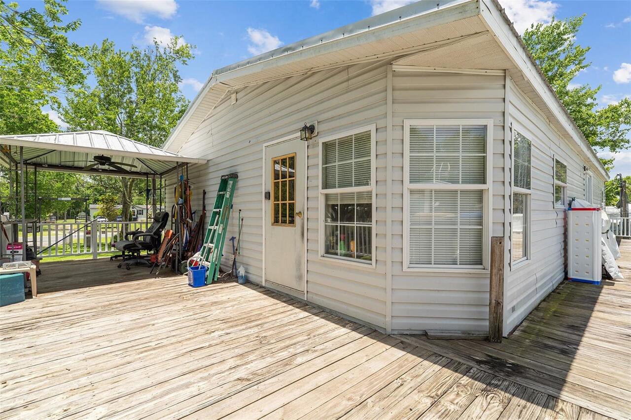 Listing Photo 12