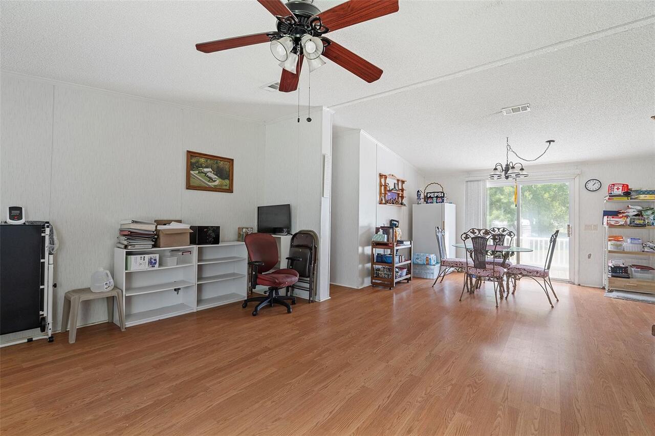 Listing Photo 15