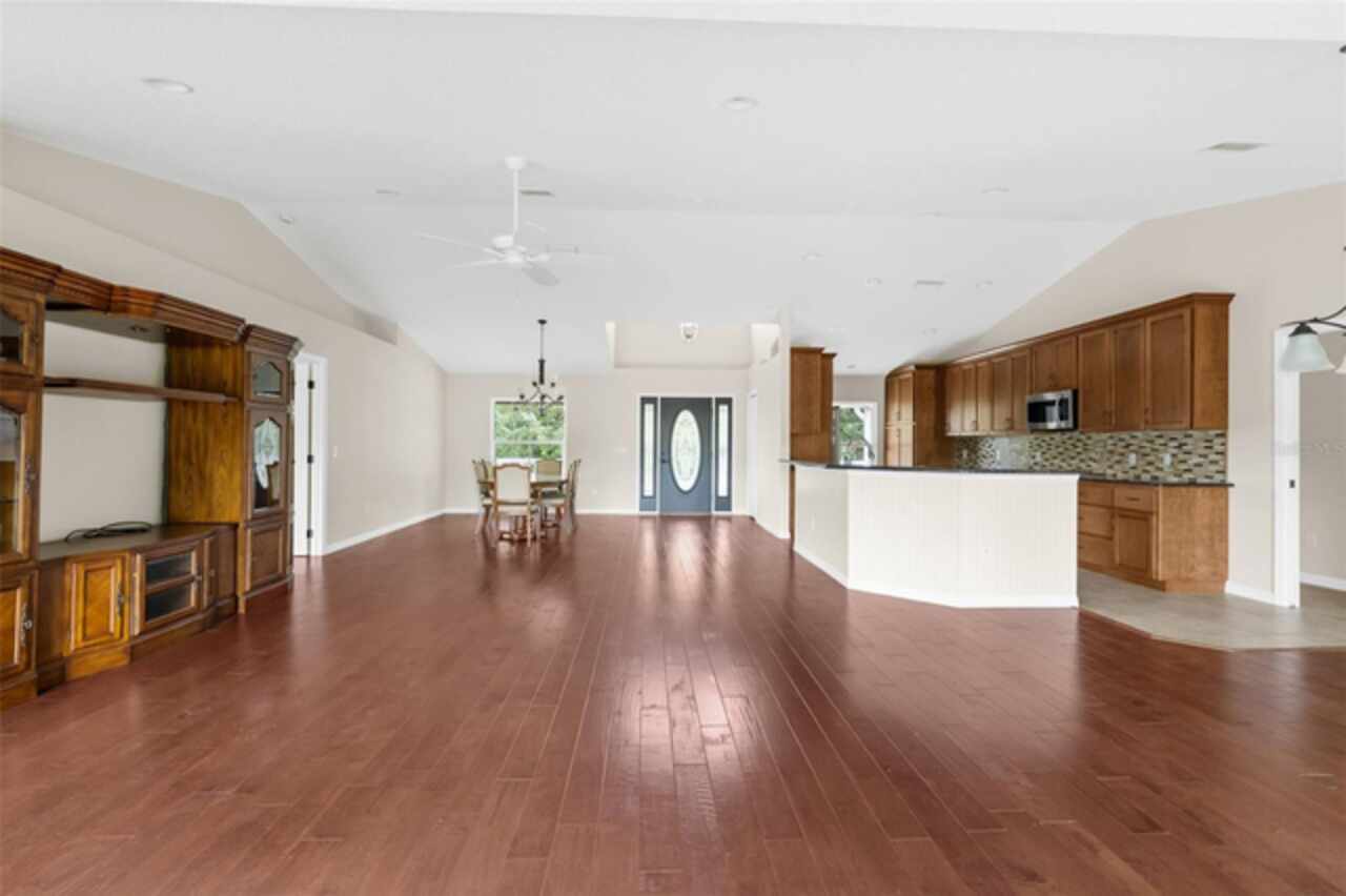 Listing Photo 23