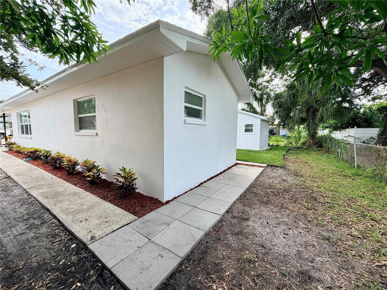 Listing Photo 11