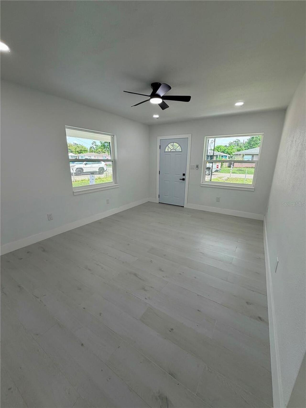 Listing Photo 14