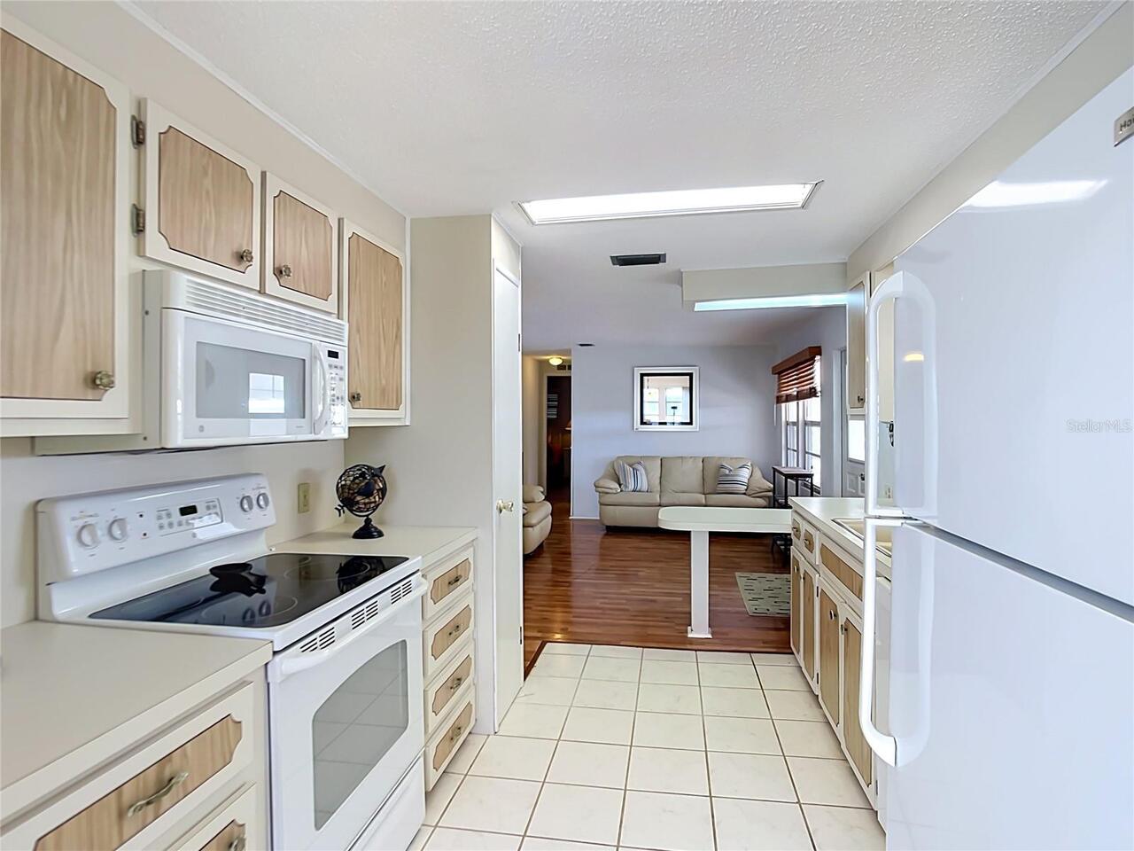 Listing Photo 10