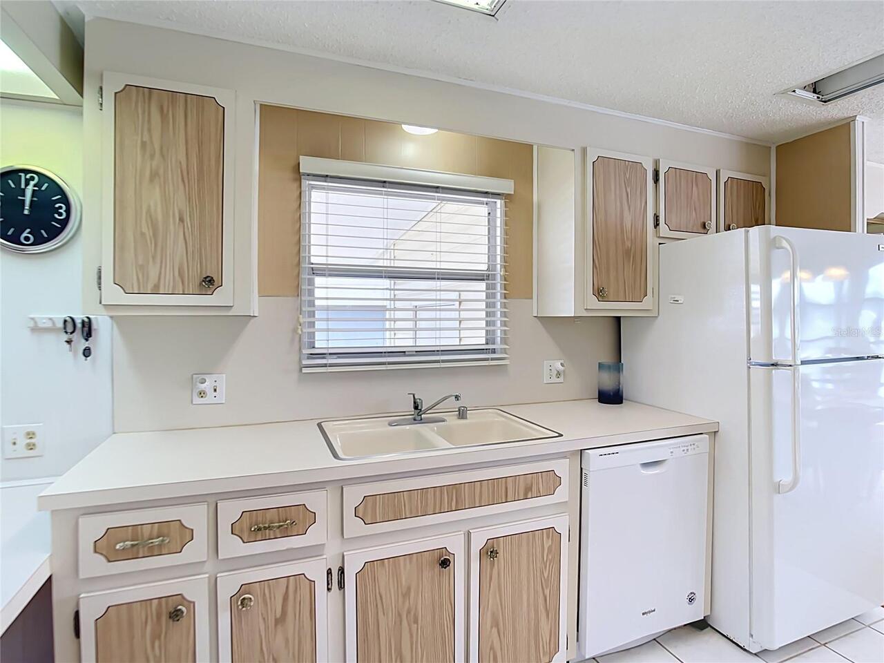 Listing Photo 11