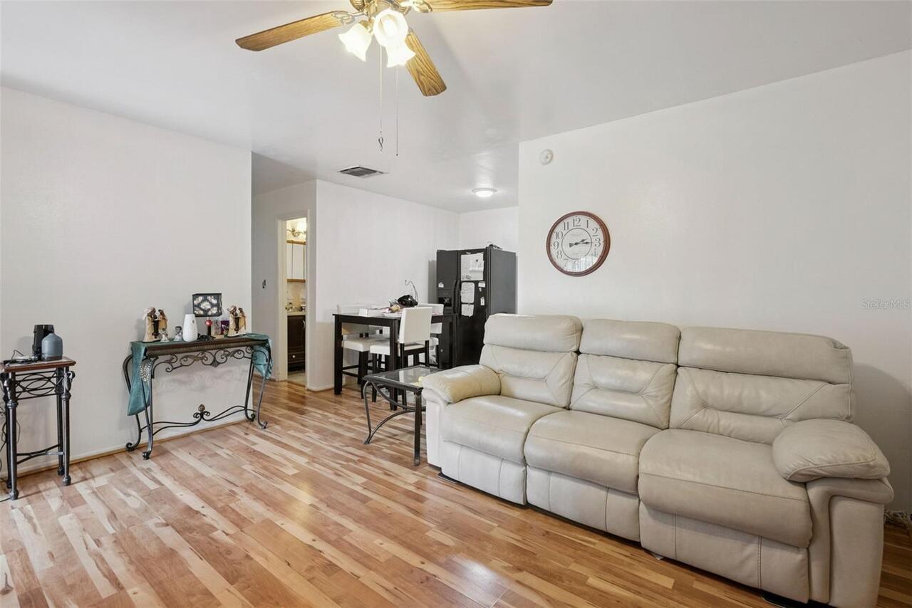 Listing Photo 6