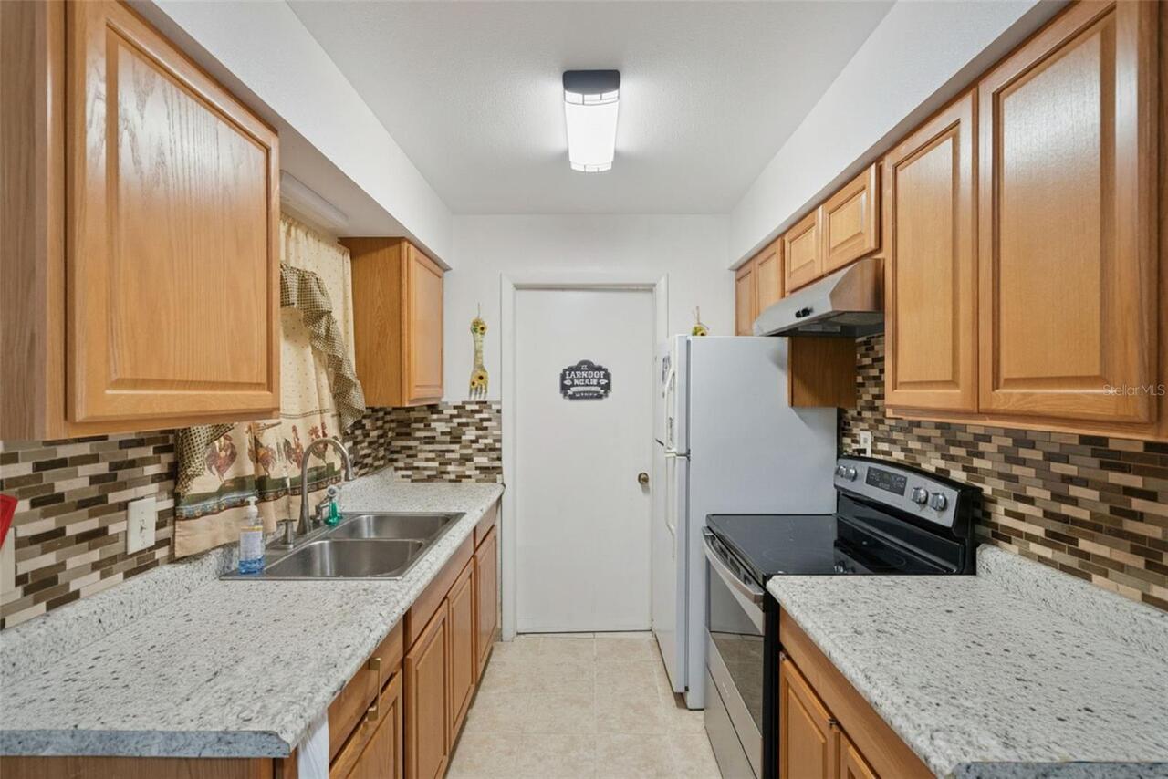 Listing Photo 8
