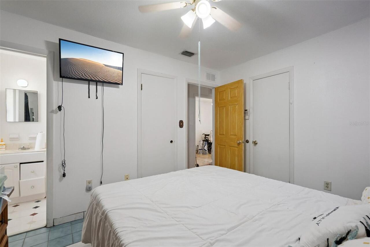 Listing Photo 14