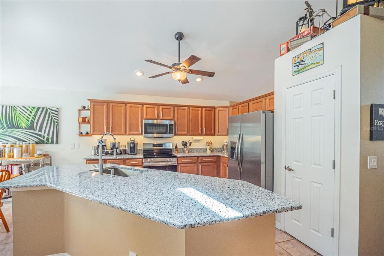 Listing Photo 11