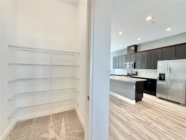 Listing Photo 9