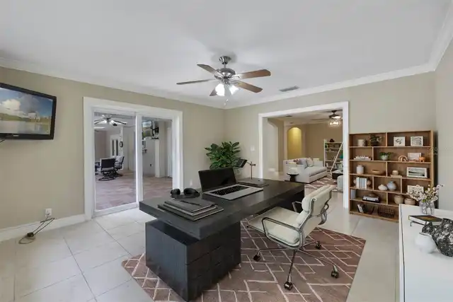 Listing Photo 8