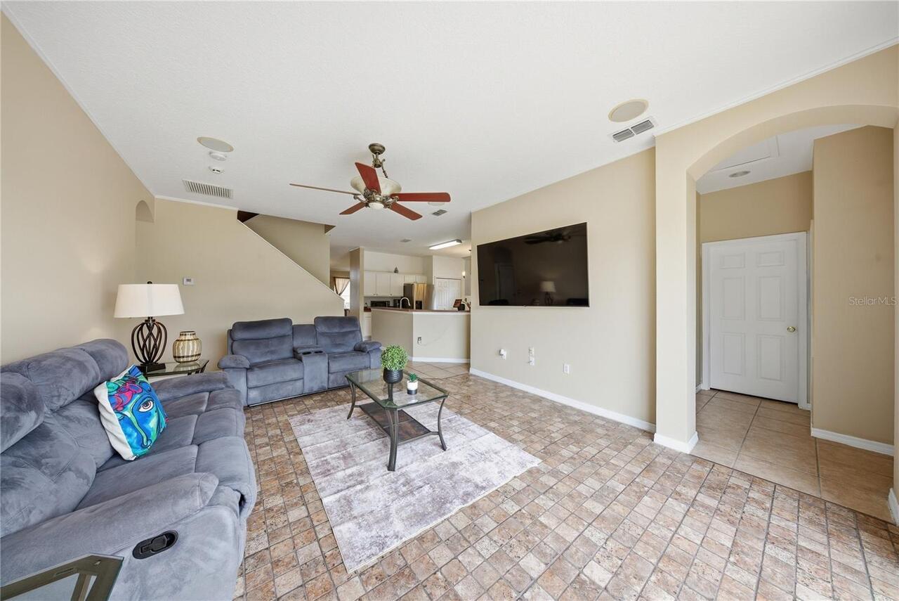 Listing Photo 12