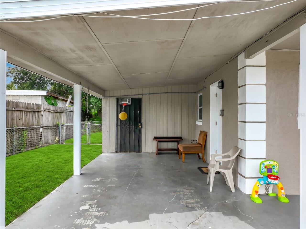 Listing Photo 10