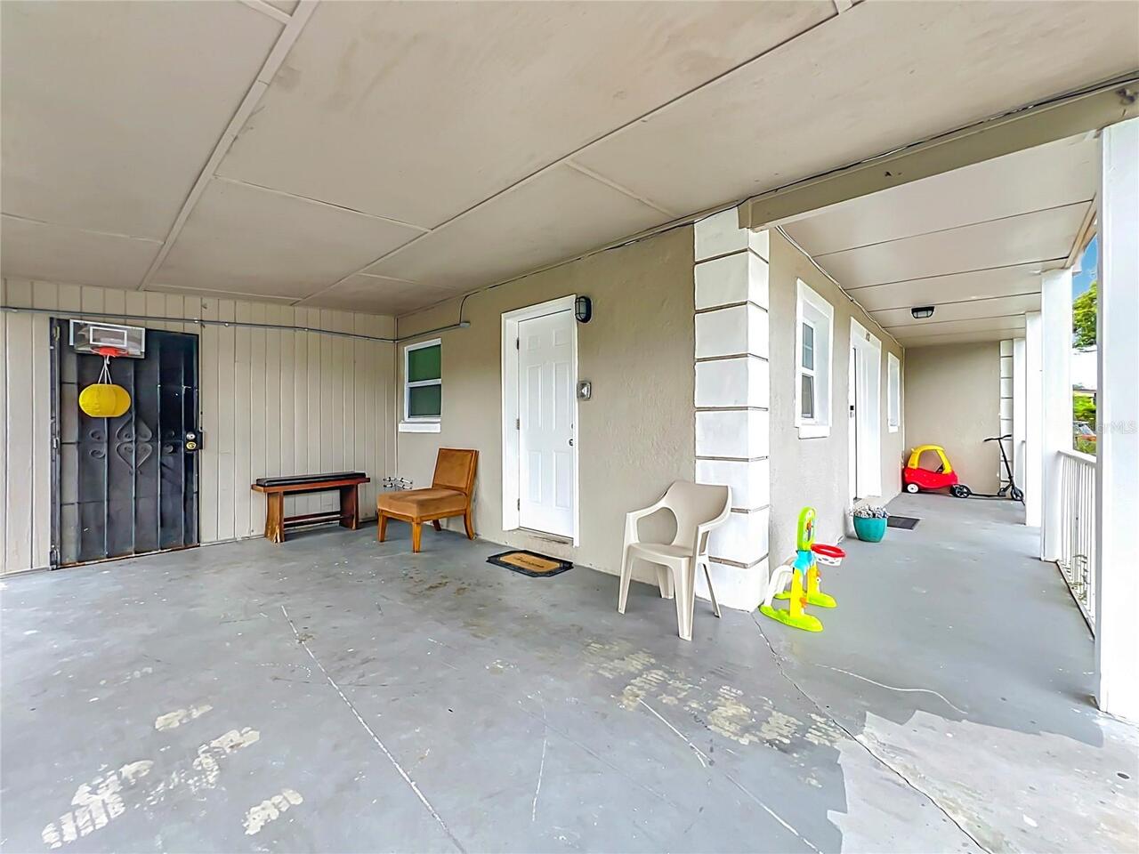 Listing Photo 12