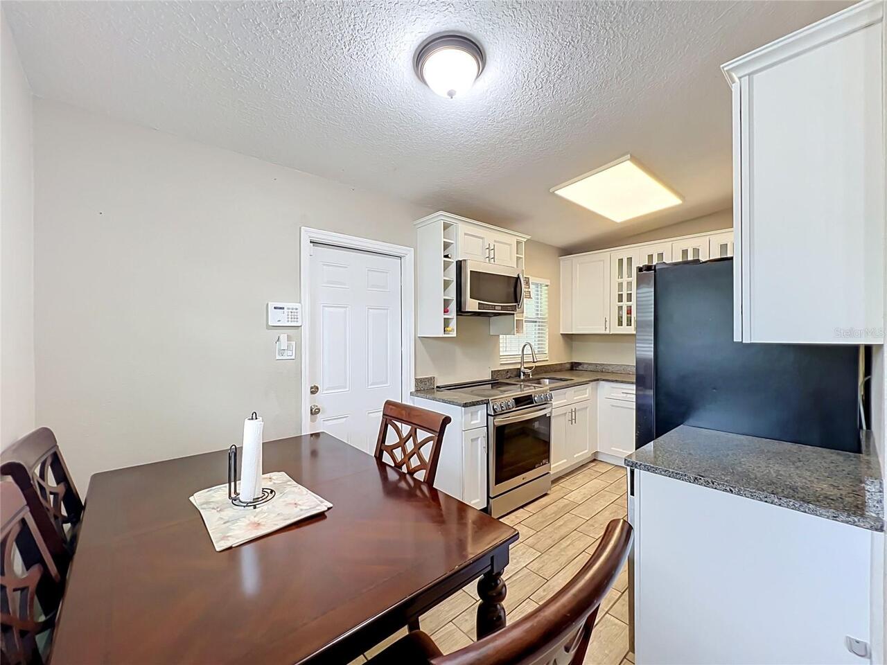 Listing Photo 16