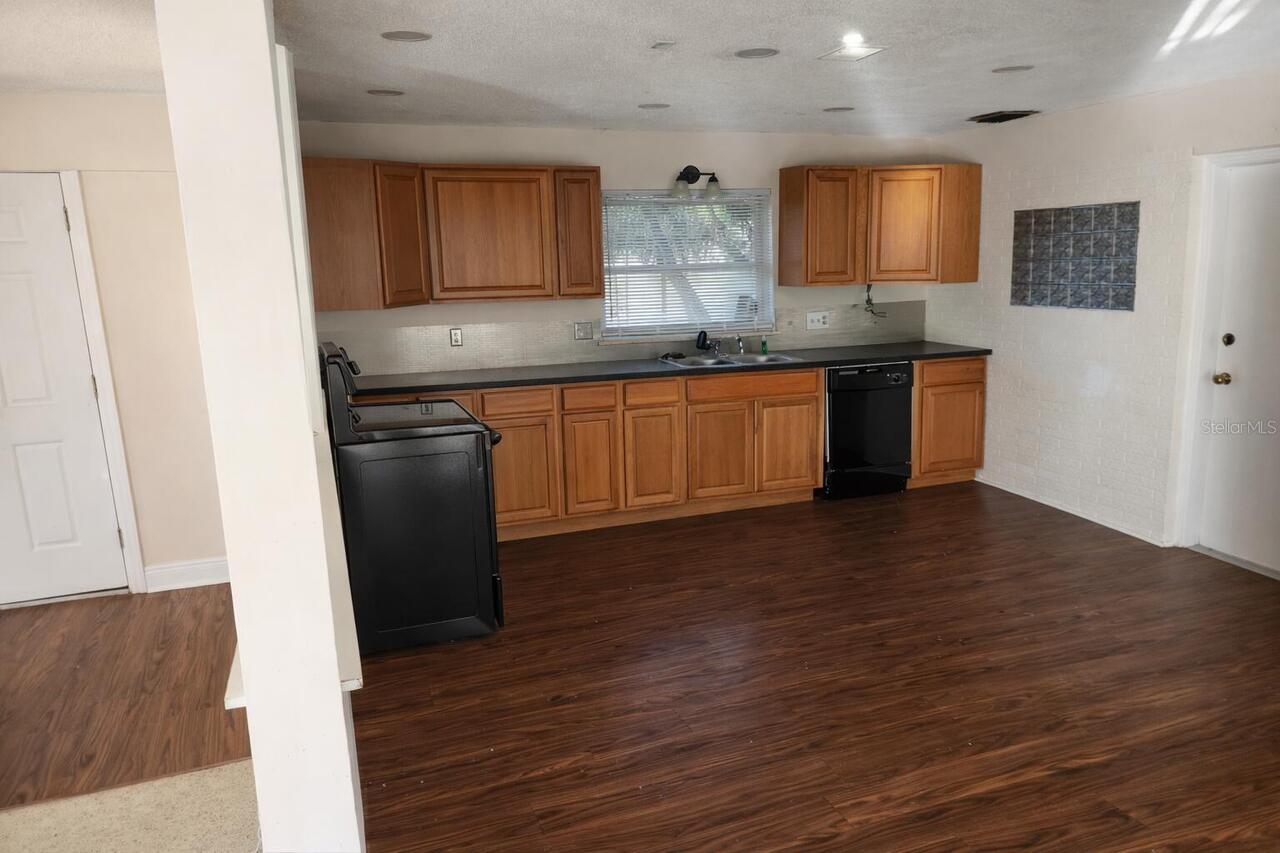 Listing Photo 7
