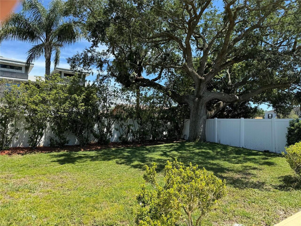 Listing Photo 8