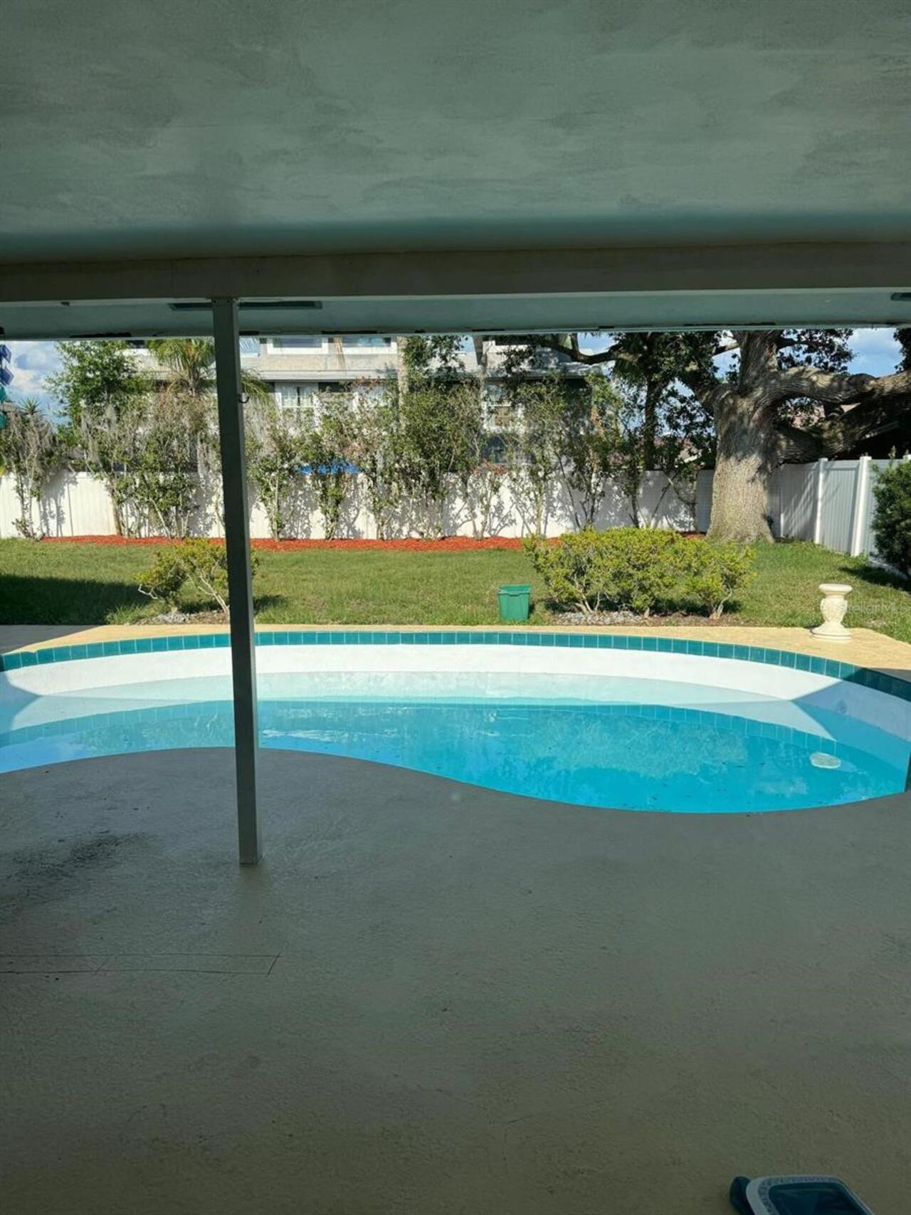 Listing Photo 11