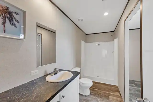 Listing Photo 17