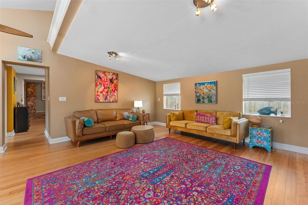 Listing Photo 9