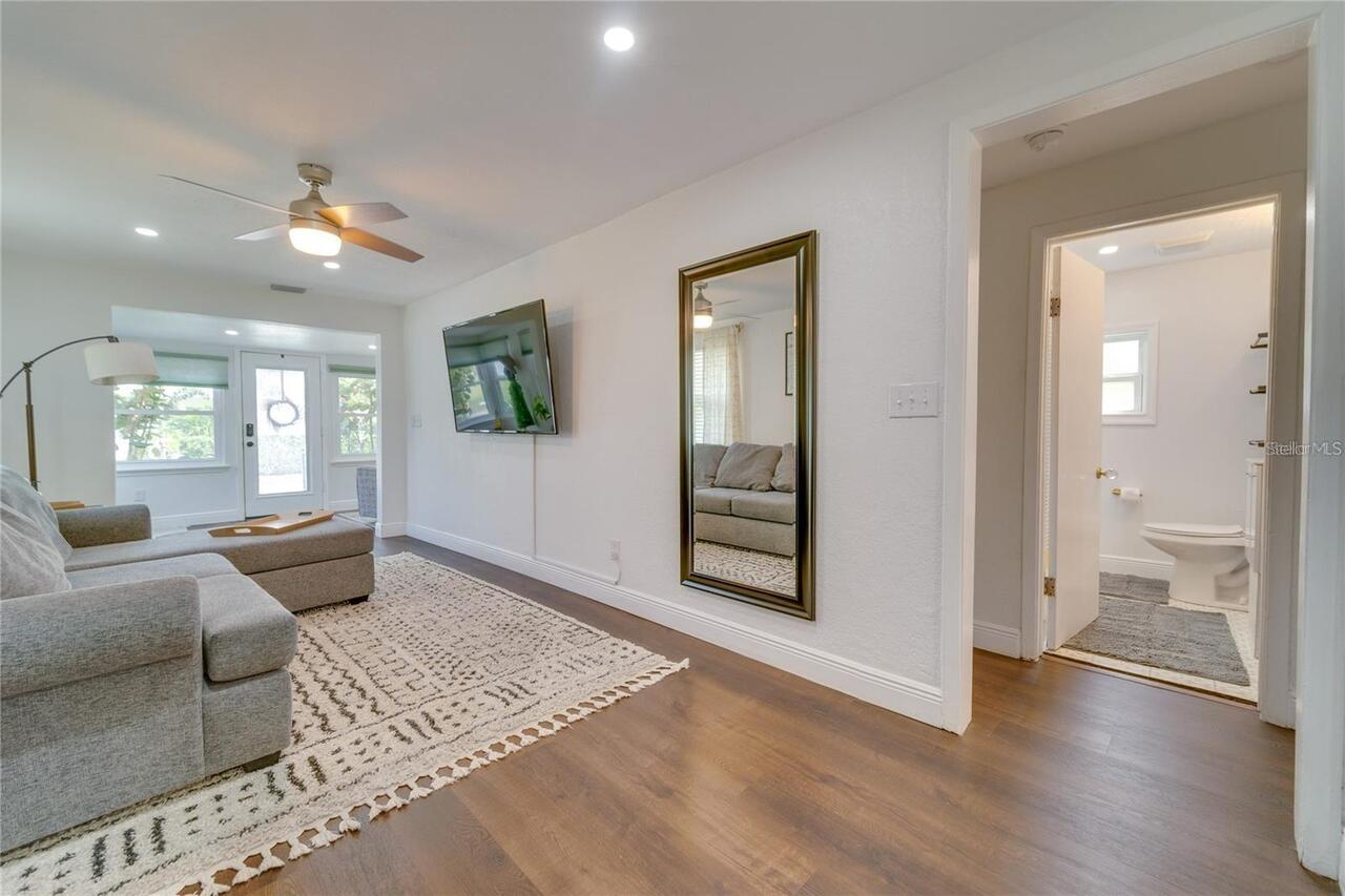 Listing Photo 12
