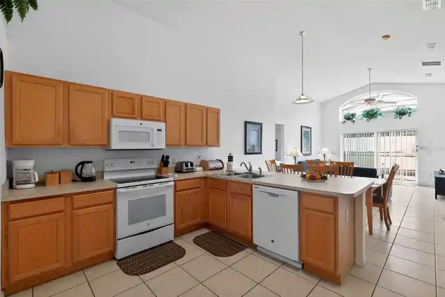 Listing Photo 6