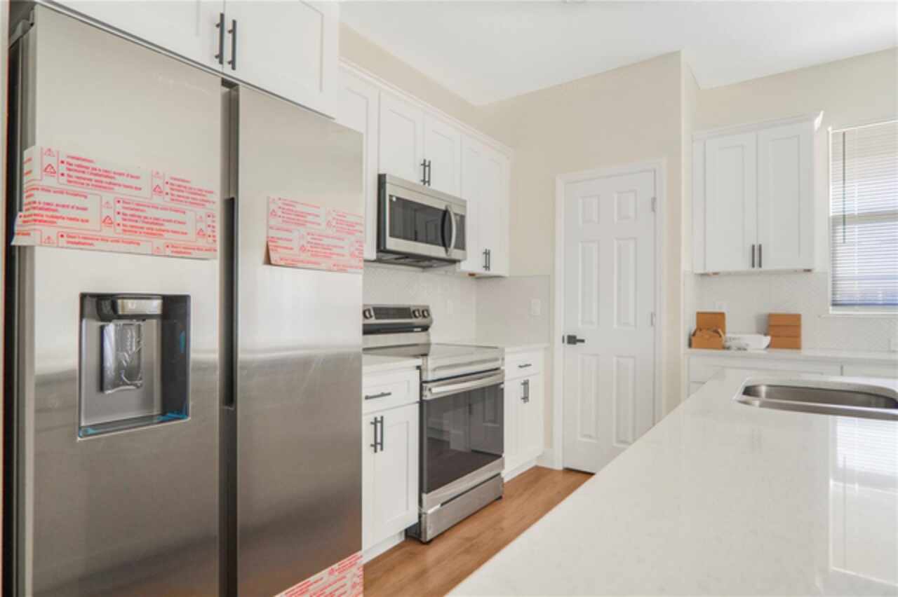 Listing Photo 14