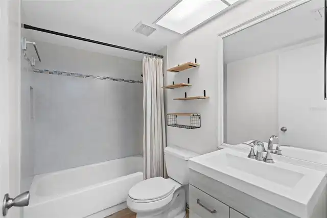 Listing Photo 17