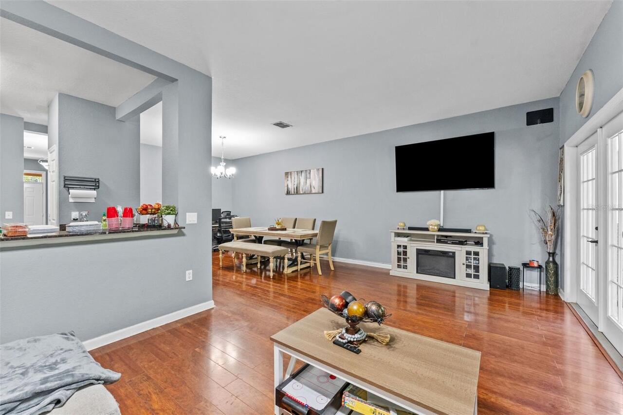Listing Photo 8
