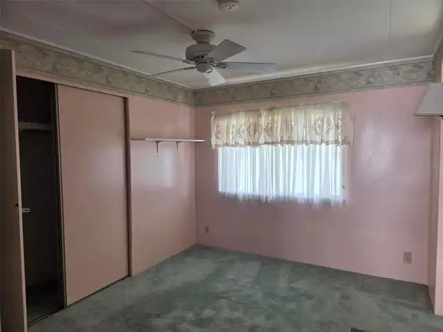 Listing Photo 12