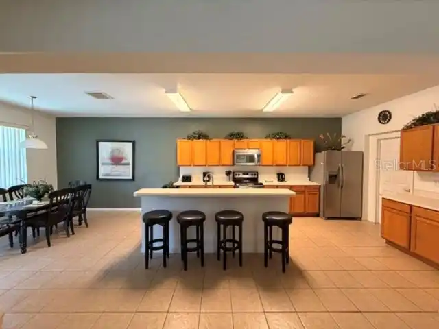 Listing Photo 10