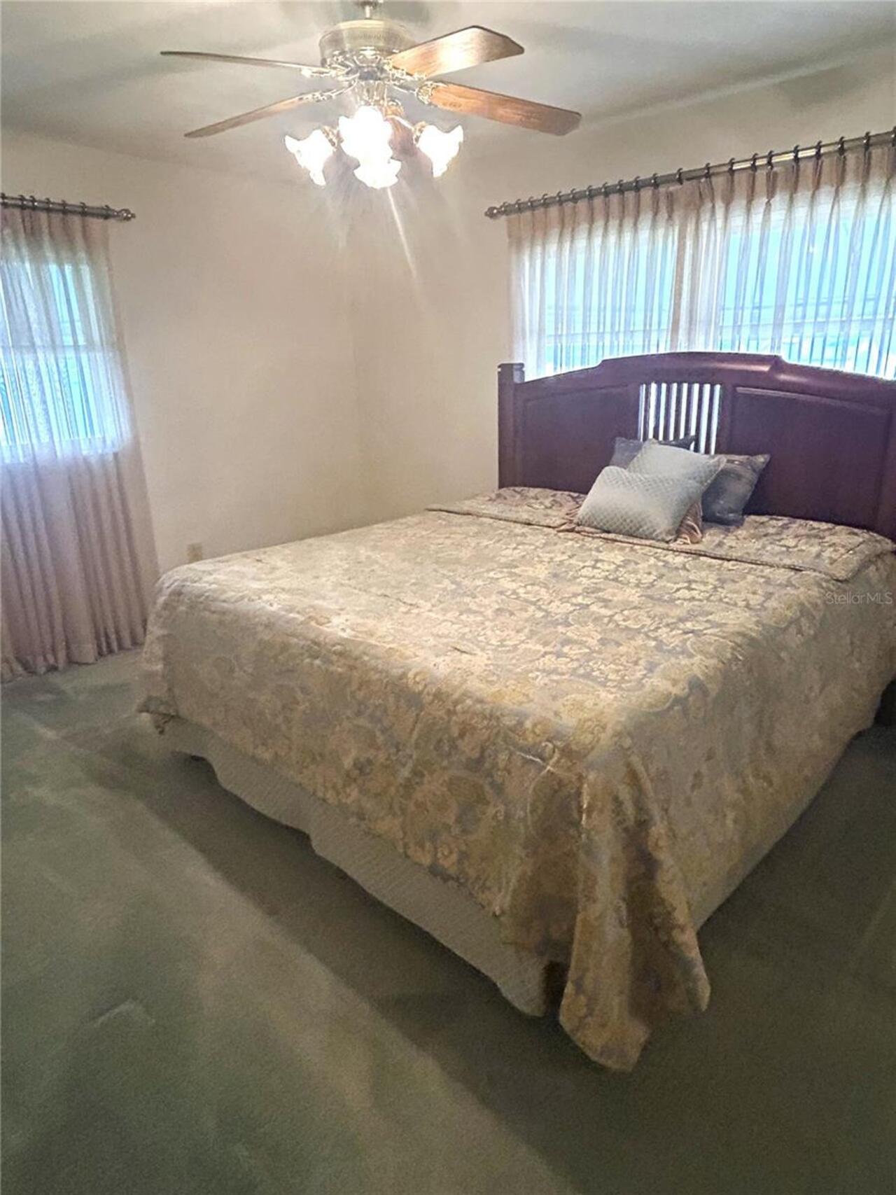 Listing Photo 8