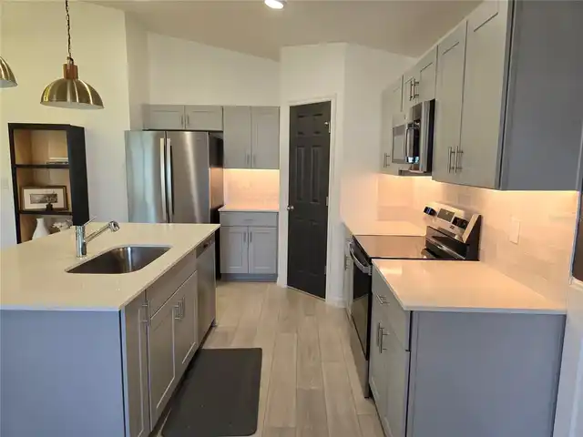 Listing Photo 15